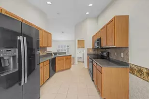 366 Barrington Ct, Spring Hill, FL 34609 - Photo 13