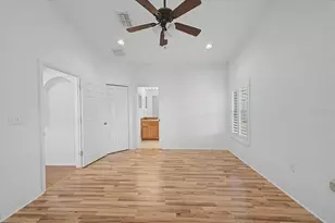 366 Barrington Ct, Spring Hill, FL 34609 - Photo 19