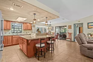 9032 Birmingham Ave, Weeki Wachee, FL 34613 - Photo 25