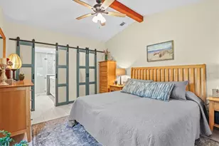 9032 Birmingham Ave, Weeki Wachee, FL 34613 - Photo 31