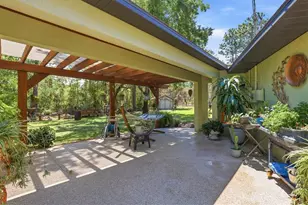 9032 Birmingham Ave, Weeki Wachee, FL 34613 - Photo 11