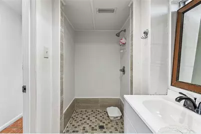 855 E Brandon Boulevard, Brandon, FL 33511 - Photo 5