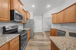 11213 Flock Ave, Weeki Wachee, FL 34613 - Photo 9