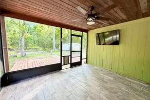 10849 Lakeview Dr, New Port Richey, FL 34654 - Photo 5