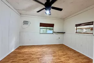 10849 Lakeview Dr, New Port Richey, FL 34654 - Photo 21