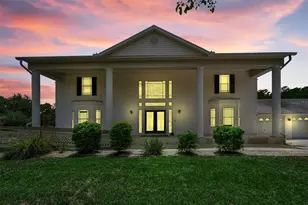 11046 Lakeview Dr, New Port Richey, FL 34654 - Photo 1