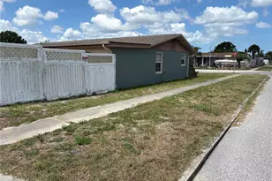 4934 Daphne St, New Port Richey, FL 34652 - Photo 3