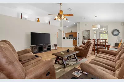 11422 Inman Court, Spring Hill, FL 34609 - Photo 7