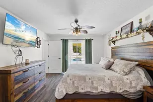 11051 Mirage Ave, Weeki Wachee, FL 34614 - Photo 27
