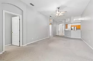 1822 Greystone Heights Dr, Valrico, FL 33594 - Photo 9