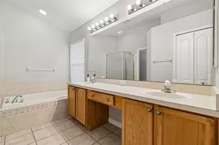1822 Greystone Heights Dr, Valrico, FL 33594 - Photo 21