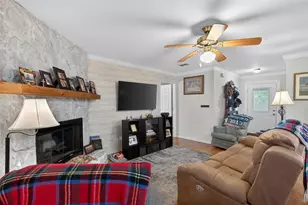 12293 Wolf Den Rd, Weeki Wachee, FL 34614 - Photo 9