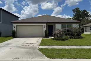 30596 Thunderbird Dr, Wesley Chapel, FL 33545 - Photo 3