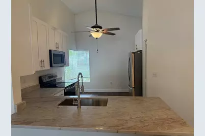 11516 Whispering Hollow Drive, Tampa, FL 33635 - Photo 9