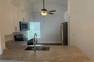 11516 Whispering Hollow Dr, Tampa, FL 33635 - Photo 7