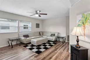 38552 Monet Dr, Zephyrhills, FL 33540 - Photo 3