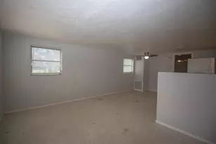 5615 Van Doren Ave, New Port Richey, FL 34652 - Photo 3