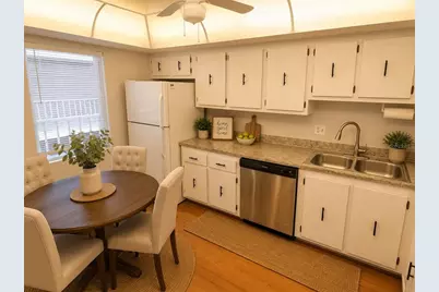 4908 38th Way S #303, Saint Petersburg, FL 33711 - Photo 3