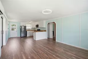 951 Co Rd 453, Lake Panasoffkee, FL 33538 - Photo 7
