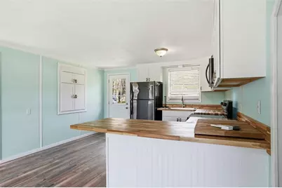 951 Cr 453, Lake Panasoffkee, FL 33538 - Photo 9
