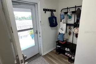 9485 Hamlin Blvd, Seminole, FL 33776 - Photo 5