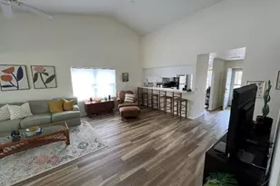 9485 Hamlin Blvd, Seminole, FL 33776 - Photo 11