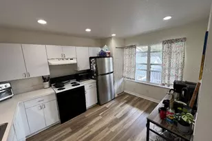9485 Hamlin Blvd, Seminole, FL 33776 - Photo 17