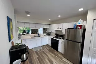 9485 Hamlin Blvd, Seminole, FL 33776 - Photo 15