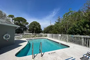 9485 Hamlin Blvd, Seminole, FL 33776 - Photo 49