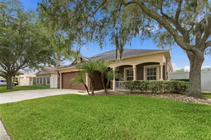 22536 Laureldale Dr, Lutz, FL 33549 - Photo 3