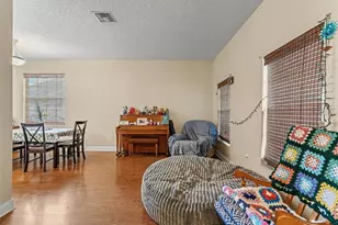 22536 Laureldale Dr, Lutz, FL 33549 - Photo 9