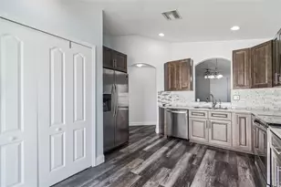 10226 Perthshire Cir, Land O Lakes, FL 34638 - Photo 11