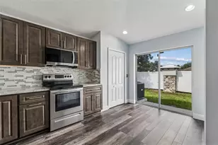 10226 Perthshire Cir, Land O Lakes, FL 34638 - Photo 11