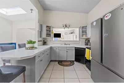 7300 11th Avenue N, Saint Petersburg, FL 33710 - Photo 9