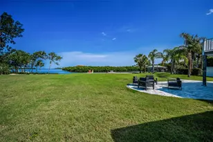 1620 Seabreeze Dr, Tarpon Springs, FL 34689 - Photo 73