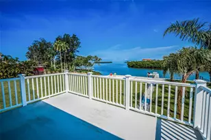 1620 Seabreeze Dr, Tarpon Springs, FL 34689 - Photo 59