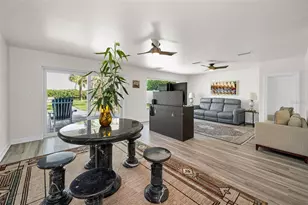 1620 Seabreeze Dr, Tarpon Springs, FL 34689 - Photo 33