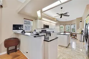 8480 Maybelle Dr, Weeki Wachee, FL 34613 - Photo 11