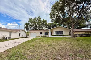 8634 Winding Wood Dr, Port Richey, FL 34668 - Photo 9