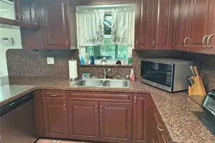 6627 Parkside Dr, New Port Richey, FL 34653 - Photo 21