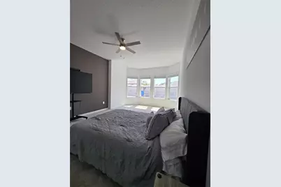 863 W Bayshore Drive, Tarpon Springs, FL 34689 - Photo 11