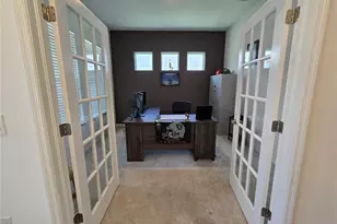 863 W Bayshore Dr, Tarpon Springs, FL 34689 - Photo 5