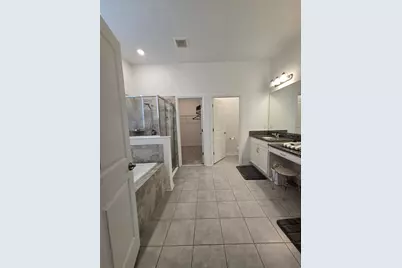 863 W Bayshore Drive, Tarpon Springs, FL 34689 - Photo 13
