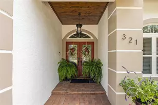 321 Waterford Cir E, Tarpon Springs, FL 34688 - Photo 5