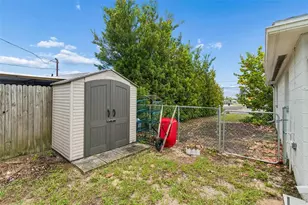 2440 Arcadia Rd, Holiday, FL 34690 - Photo 17