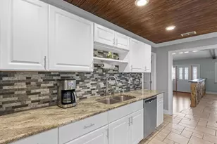 5904 Springrun Ct, Holiday, FL 34690 - Photo 19