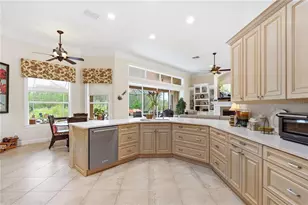 9118 Mississippi Run, Weeki Wachee, FL 34613 - Photo 11