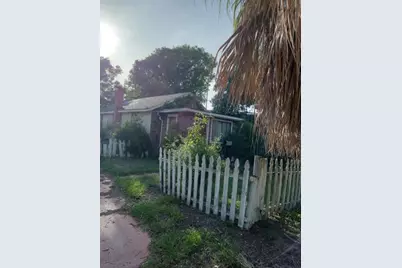 1123 29th Street S, Saint Petersburg, FL 33712 - Photo 3