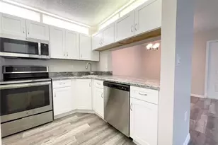 1182 Pine Ridge Cir W, Tarpon Springs, FL 34688 - Photo 5