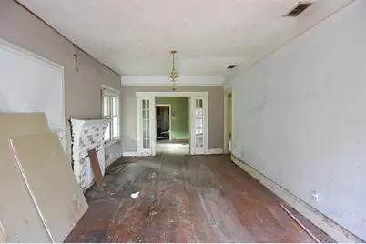 111 W Powhatan Avenue, Tampa, FL 33604 - Photo 9